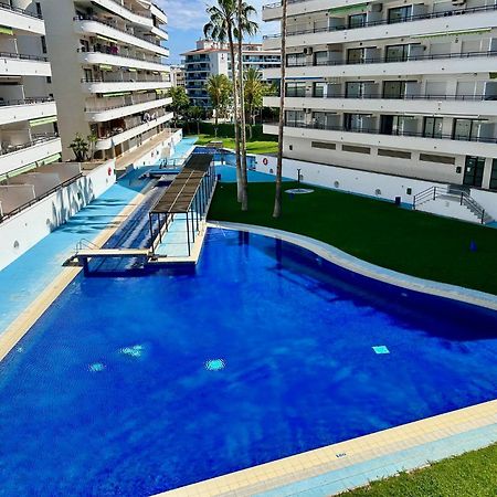 Apartamentos Aventura Салоу Екстериор снимка