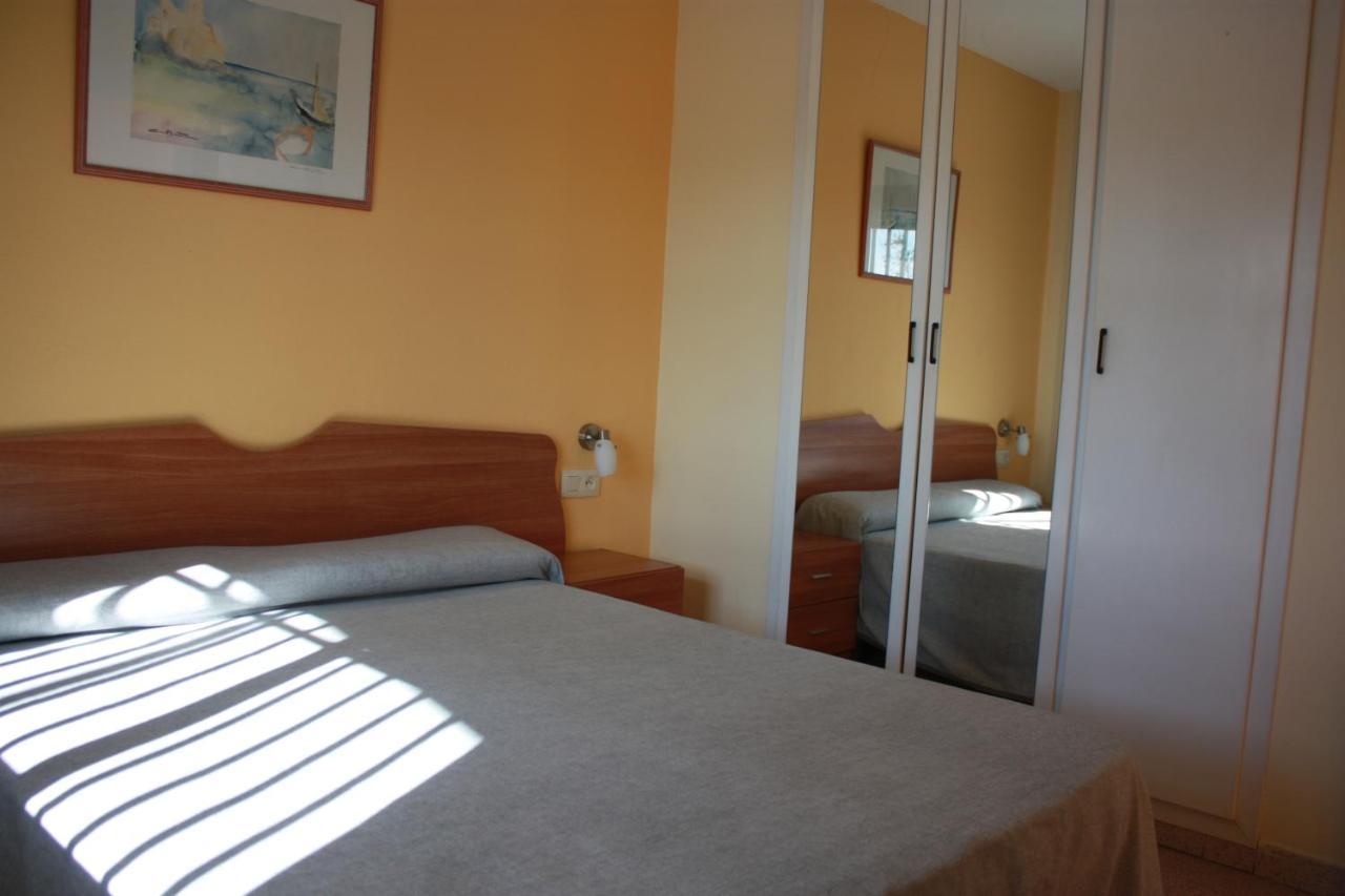Apartamentos Aventura Салоу Екстериор снимка