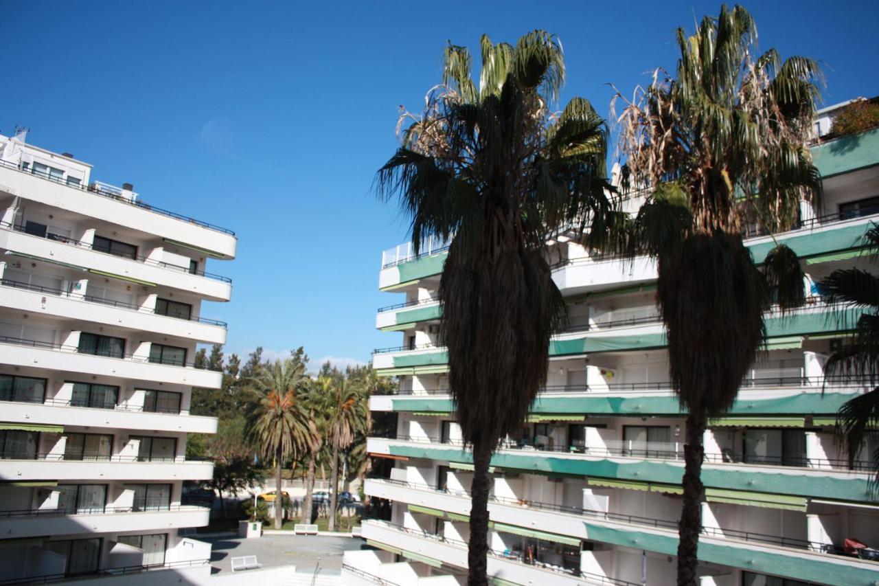 Apartamentos Aventura Салоу Екстериор снимка