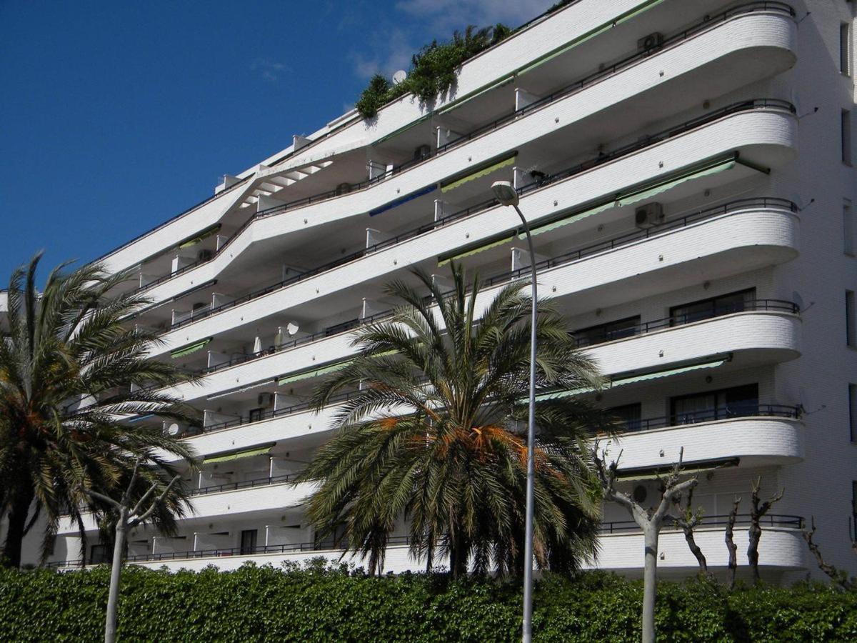 Apartamentos Aventura Салоу Екстериор снимка