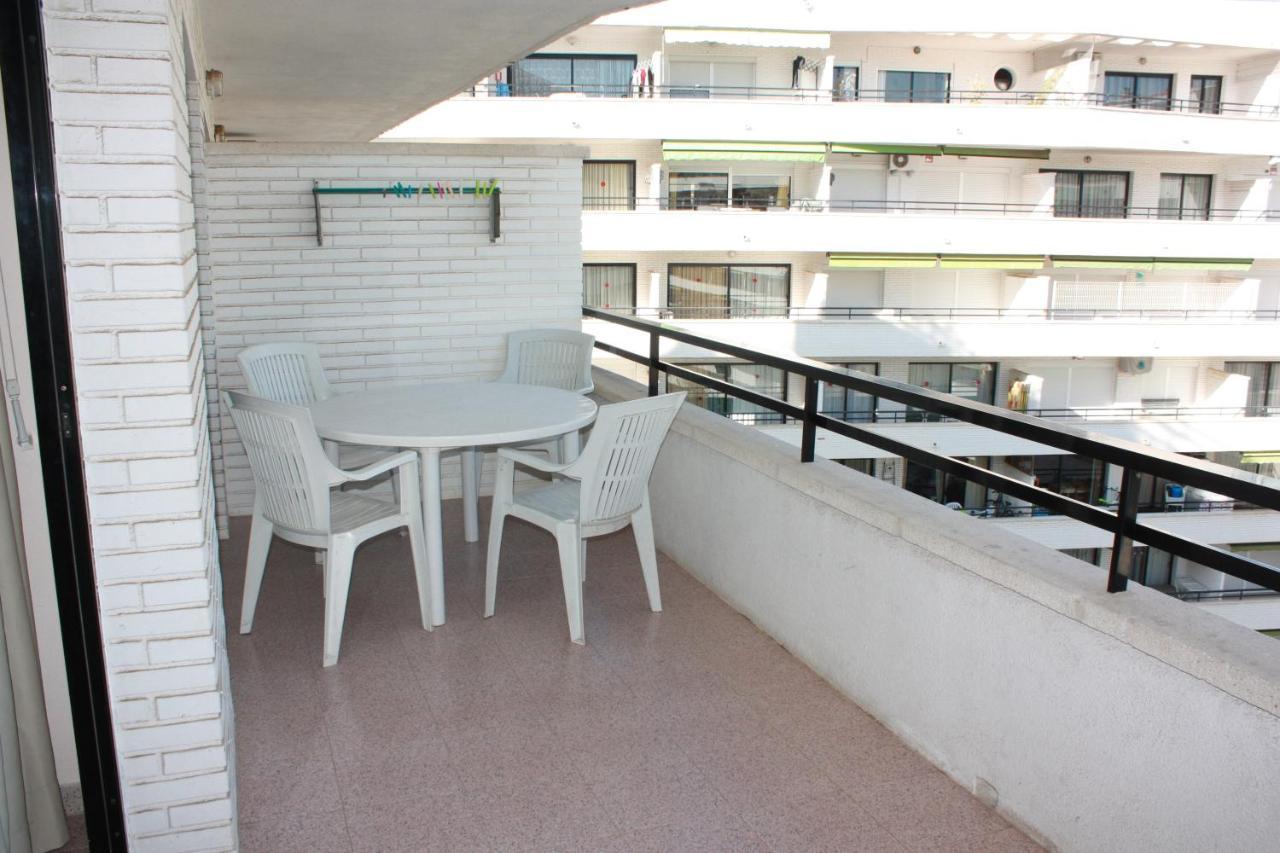 Apartamentos Aventura Салоу Екстериор снимка