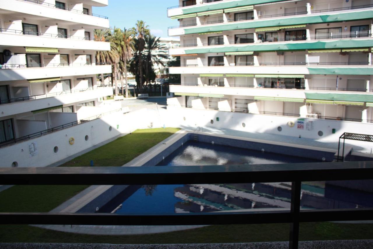 Apartamentos Aventura Салоу Екстериор снимка
