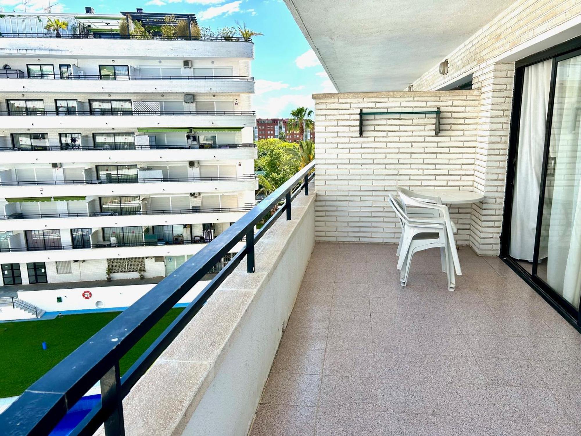Apartamentos Aventura Салоу Екстериор снимка